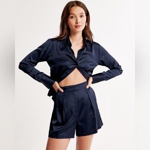 Abercrombie High Rise Satin Pull on Shorts in Navy